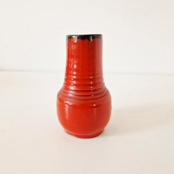 vintage vaasje oranje vaas rood vaasje keramiek beschikbaar voor biedingen