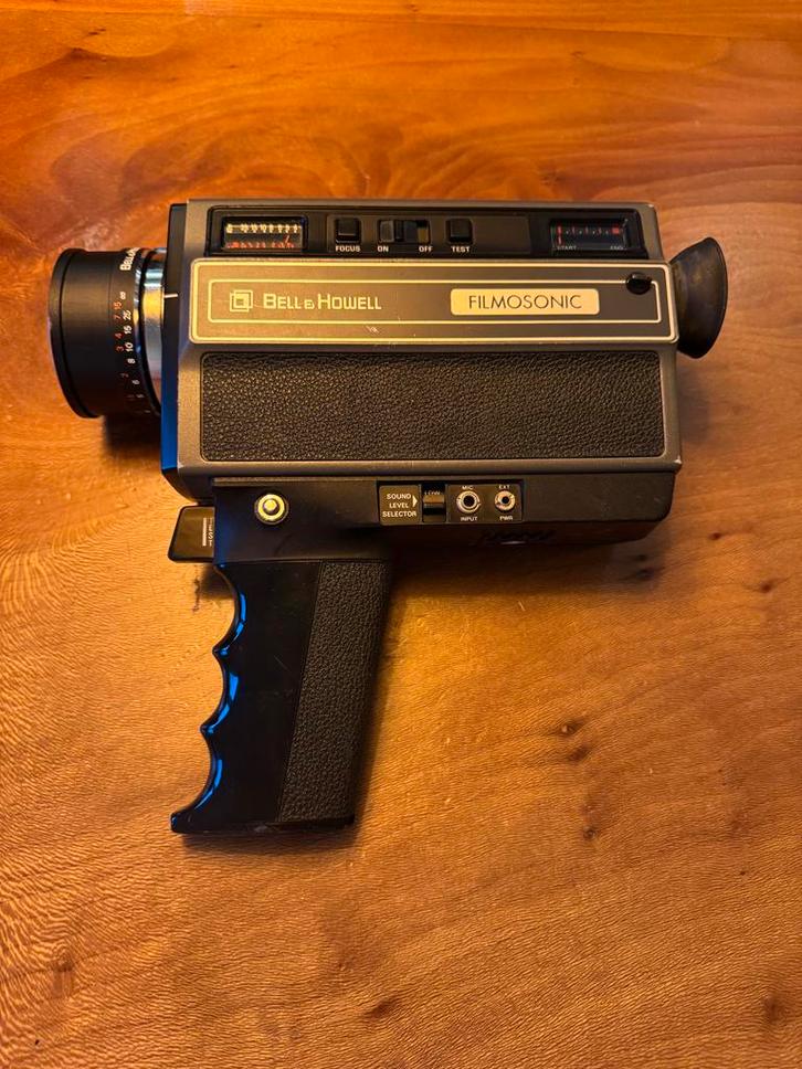 Oude Bell & Howell Filmosonic 8mm Camera, Audio, Tv en Foto, Videocamera's Analoog, Camera, 8mm, Ophalen of Verzenden