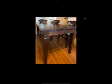 Houten Eettafel Stamtafel beschikbaar voor biedingen