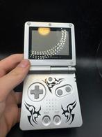 Gameboy advance sp tribal editie, Spelcomputers en Games, Spelcomputers | Nintendo Game Boy, Ophalen of Verzenden, Zo goed als nieuw