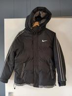 Nieuwe zwarte winterjas nike maat 164-176, Nieuw, Ophalen of Verzenden, Nike, Jongen
