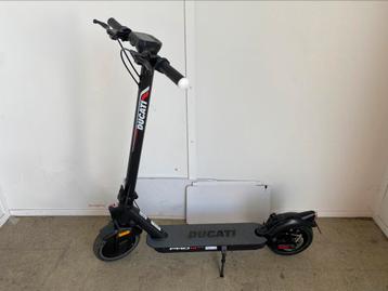 DUCATI E-Scooter Pro II Plus M.95 beschikbaar voor biedingen