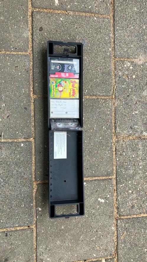 Cassette bandjes en cassendoos voor 12 cassettes, Cd's en Dvd's, Cassettebandjes, Zo goed als nieuw, Origineel, 2 t/m 25 bandjes