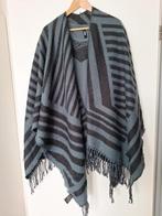 Poncho met 2 bijpassende tops mt.38/40. Kleuren patrol/zwart, Maat 38/40 (M), Zwart, Ophalen of Verzenden, Zo goed als nieuw