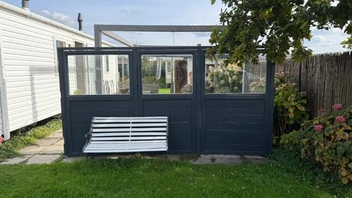 Gratis ophalen: schutting met ruiten, 360cm breed, Tuin en Terras, Schuttingen, Gebruikt, Hout, 1 tot 2 meter, 3 tot 6 meter, Ophalen