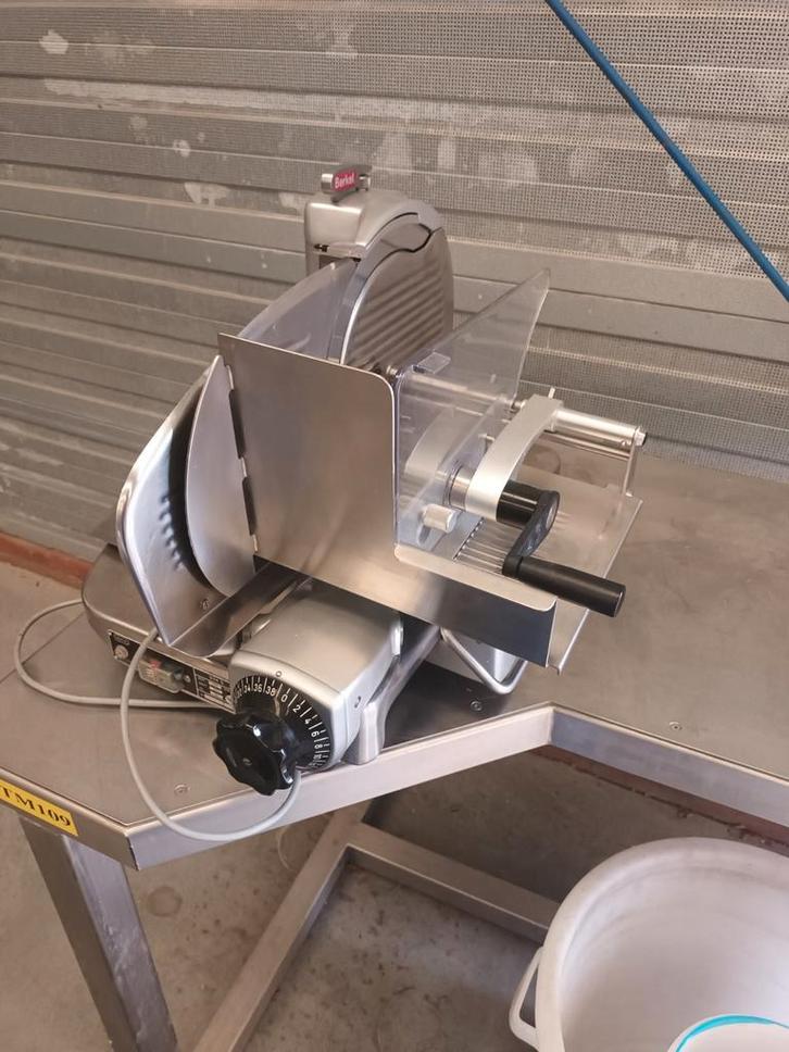 ZGAN BERKEL 834 SNIJMACHINE SAFE HORECA CATERING SLAGERIJ, Huis en Inrichting, Keuken | Keukenbenodigdheden, Zo goed als nieuw