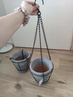 Set van 2 grijze hangende bloempotten zwart metalen frame, Tuin en Terras, Bloembakken en Plantenbakken, Minder dan 30 cm, Minder dan 60 cm