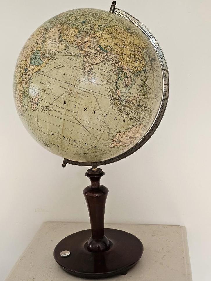 Antieke globe wereldbol met kompas /aardglobe aardbol, Huis en Inrichting, Woonaccessoires | Wereldbollen, Zo goed als nieuw, Ophalen of Verzenden