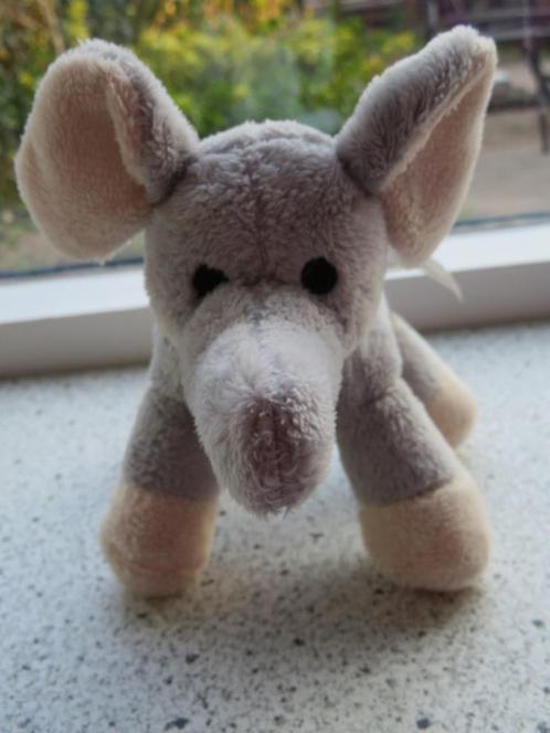 Olifant Hema olifantje 14 cm hoog grijs creme/wit velours, Kinderen en Baby's, Speelgoed | Knuffels en Pluche, Zo goed als nieuw