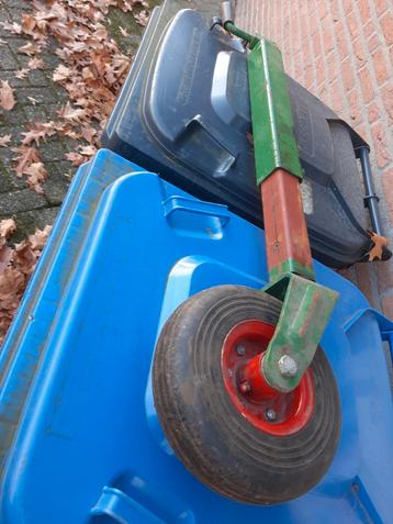 Zwenkwiel  neuswiel  voor veegmachine oid beschikbaar voor biedingen