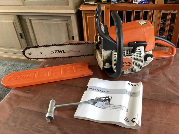 Stihl kettingzaag MS210, Tuin en Terras, Hand-tuingereedschap, Zo goed als nieuw, Overige soorten, Ophalen of Verzenden