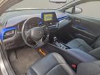 Toyota C-HR 1.8 Hybrid Bi-Tone Plus Leer - Treeplanken - JBL, Auto's, Euro 6, 4 cilinders, Met garantie (alle), 122 pk