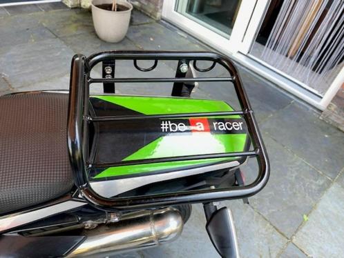Bagage drager Achterdrager Aprilia SX en Derbi Senda DRD SDR, Fietsen en Brommers, Brommers | Tuning en Styling, Zo goed als nieuw