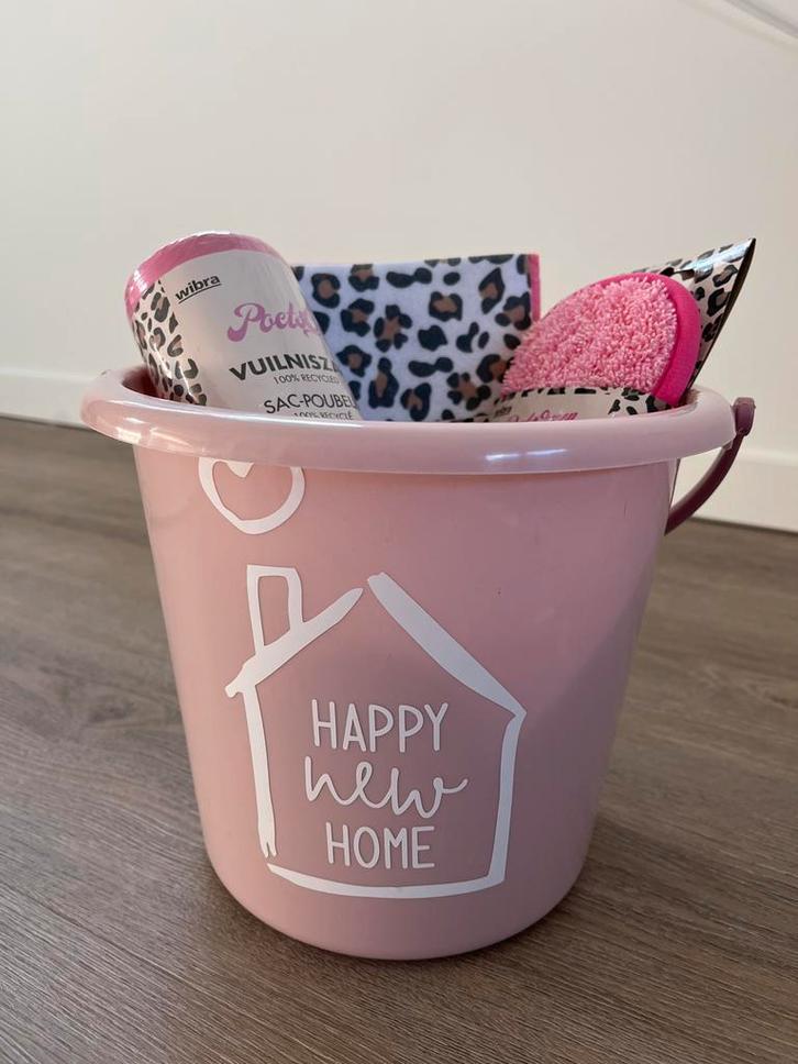 Cadeau Emmer met Schoonmaakspullen nieuw huis, Huis en Inrichting, Schoonmaakartikelen, Overige typen, Ophalen