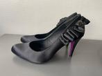 Mooie zwarte, satijnen pumps van Manfield, Kleding | Dames, Schoenen, Pumps, Zwart, Ophalen of Verzenden, Manfield