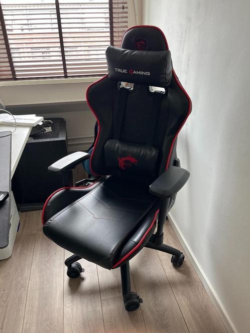 GAMING Stoel MSI met kussens, Huis en Inrichting, Bureaustoelen, Zo goed als nieuw, Bureaustoel, Zwart, Ergonomisch, Gaming bureaustoel