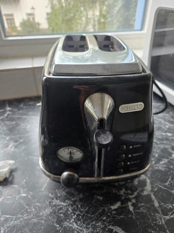 Zwarte DeLonghi Broodrooster - Gebruikt beschikbaar voor biedingen
