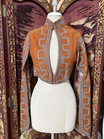 Antieke Franse theater jas met stempel beschikbaar voor biedingen