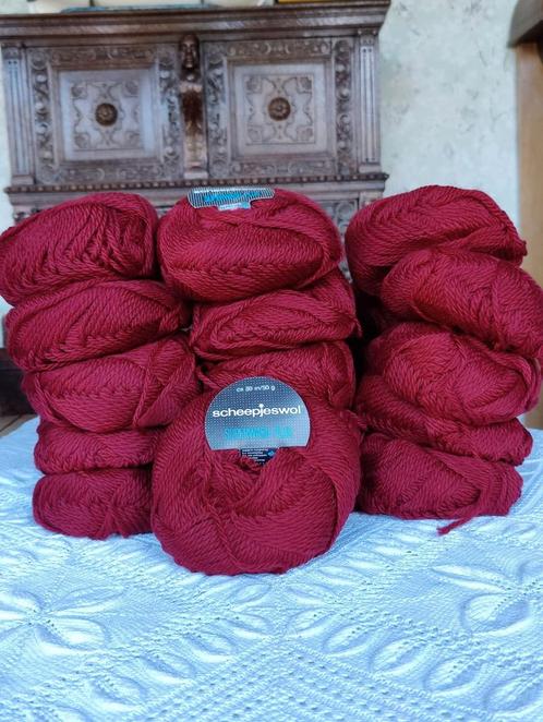 28 x 80 = 2240m 100% Bordeaux rood Scheepjeswol nld 5, Hobby en Vrije tijd, Breien en Haken, Nieuw, Breien of Haken, Wol of Garen
