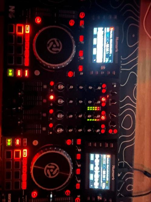 Numark NVII ruilen voor XDJ-RX3 of een andere XDJ, Muziek en Instrumenten, Dj-sets en Draaitafels, Zo goed als nieuw, Pioneer