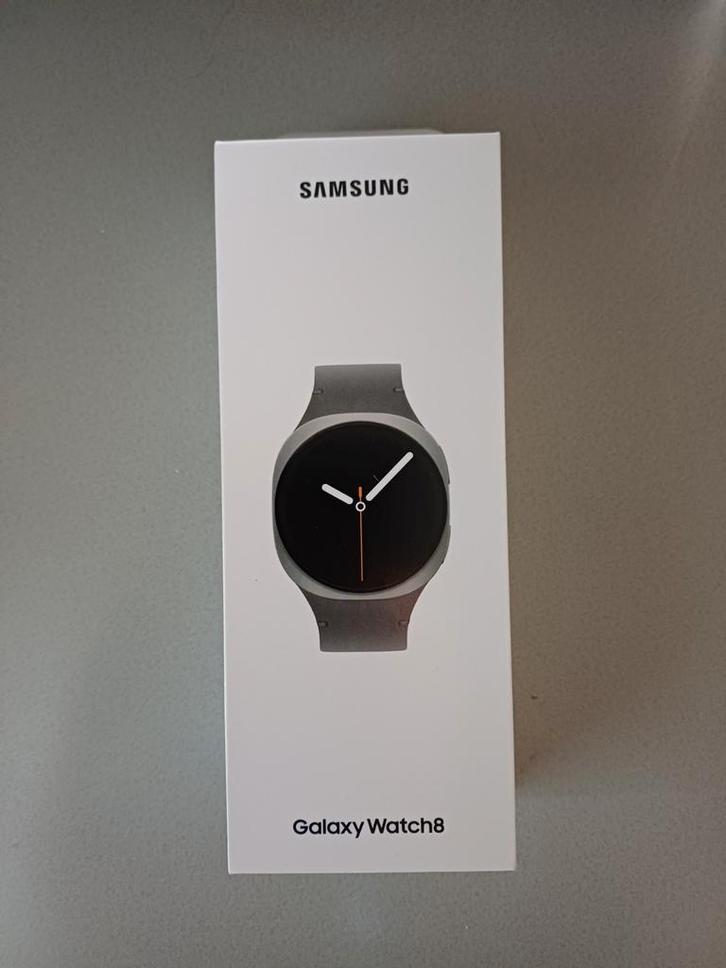 Samsung Galaxy Watch 8 Nieuw in Doos, Sieraden, Tassen en Uiterlijk, Smartwatches, Nieuw, Android, Grijs, Calorieverbanding, GPS
