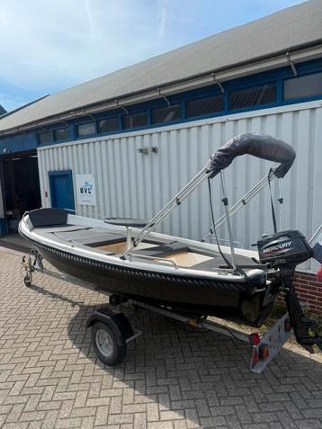 Prachtige Amigo 430 sloep mercury 5pk kussenset biminitop beschikbaar voor biedingen