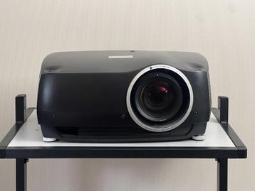 Projectiondesign Cineo 30 upto 6500 ansi lumen 1920 DLP beschikbaar voor biedingen