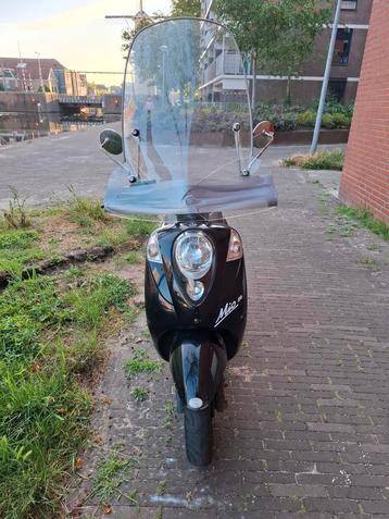 Sym Mio 50 - 2014 beschikbaar voor biedingen