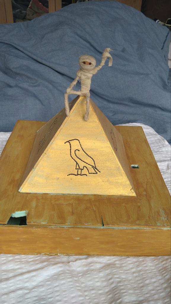 Dummie de mummie surprise, Diversen, Sinterklaas, Zo goed als nieuw, Ophalen