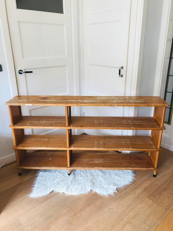 Antieke schoolkast boekenkast dressoir vinrage, Kinderen en Baby's, Kinderkamer | Commodes en Kasten, Zo goed als nieuw, Minder dan 90 cm