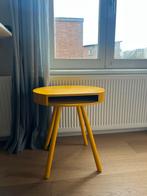 Okergeel Bijzettafeltje, Huis en Inrichting, Tafels | Bijzettafels, Ophalen, Minder dan 45 cm, Minder dan 55 cm, Gebruikt