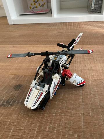 Lego Technic Helikopter beschikbaar voor biedingen
