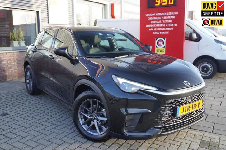 Lexus LBX 2WD / Business Line / ACC / Car[;ay / Camera / Bli, Auto's, Lexus, Te koop, Overige modellen, ABS, Achteruitrijcamera