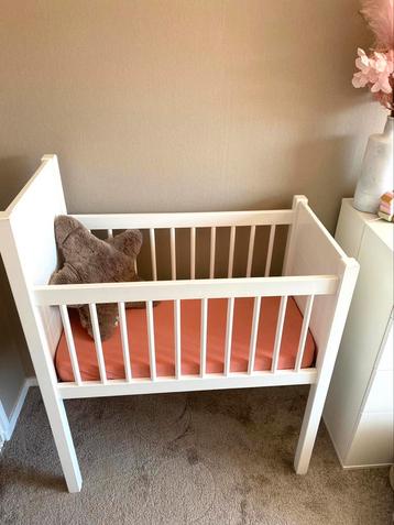 Baby wiegje  beschikbaar voor biedingen