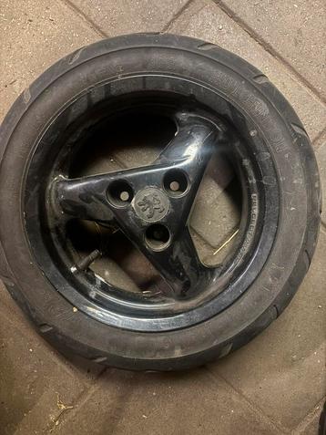 Peugot scooter wiel beschikbaar voor biedingen