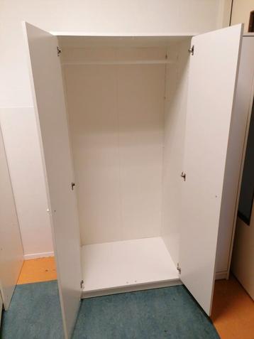 2 IKEA kasten (moet ZSM weg & T.E.A.B.) beschikbaar voor biedingen