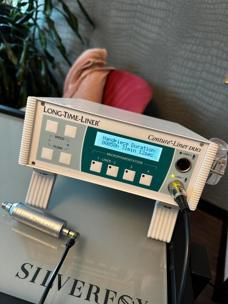 Long time liner permanente make up, Sieraden, Tassen en Uiterlijk, Uiterlijk | Cosmetica en Make-up, Zo goed als nieuw, Make-up