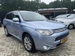 Mitsubishi Outlander 2.0 PHEV Instyle DAKJE / LEER / TREKHAA, Lichtsensor, 4 cilinders, Blauw, Bedrijf