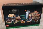 Lego 20332 middeleeuws stadsplein Nieuw in doos, Ophalen of Verzenden, Nieuw, Complete set, Lego