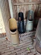 tk:3 oude KOLENKITTEN in goede staat (emaille?/koper?/zink?), Ophalen of Verzenden