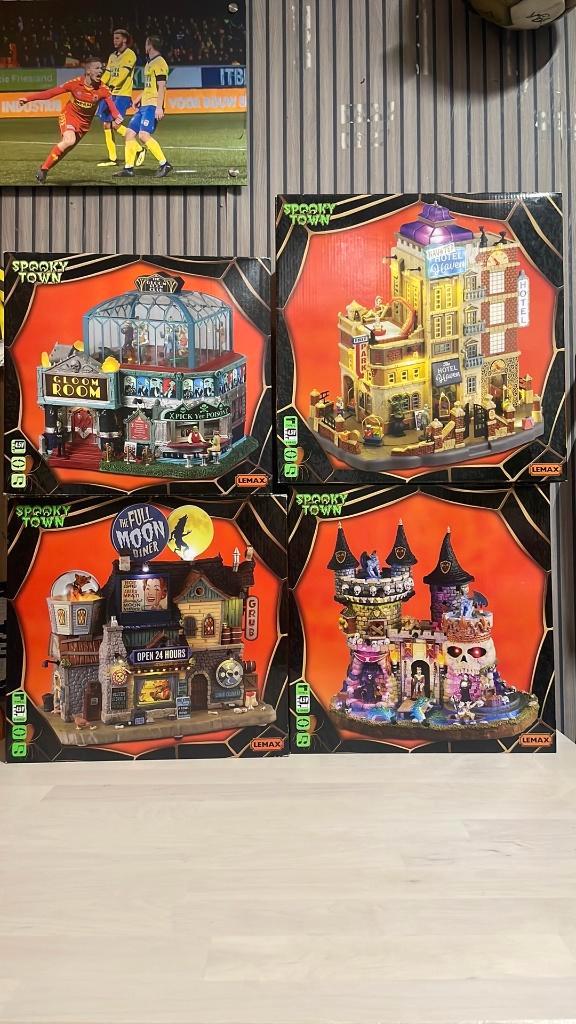 Lemax Spooky Town Collectie, Diversen, Kerst, Zo goed als nieuw, Ophalen of Verzenden