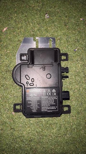 Gebruikte Enphase microomvormers iq7 en iq7+ (plug&play) beschikbaar voor biedingen