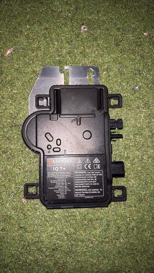 Gebruikte Enphase microomvormers iq7 en iq7+ (plug&play), Doe-het-zelf en Verbouw, Elektra en Kabels, Gebruikt, Overige typen