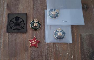 Militairia Emblemen KCT en USSR beschikbaar voor biedingen