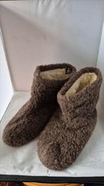 100 % fast wool pantoffels sloffen mt 43 zgan, Bruin, Ophalen of Verzenden, Zo goed als nieuw, Pantoffels of Sloffen