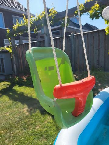 Leuke kinderschommel. Voor kinderen tot en met 3 jaar beschikbaar voor biedingen