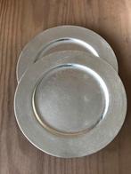 2 Zilverkleurige Plastic Borden, Huis en Inrichting, Keuken | Servies, Ophalen of Verzenden, Overige materialen, Overige stijlen