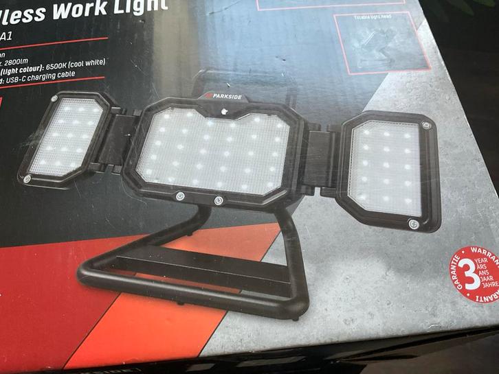 Parkside Werk Lamp - Nieuw in doos!, Doe-het-zelf en Verbouw, Bouwverlichting, Nieuw, Lamp, Met statief, Ophalen