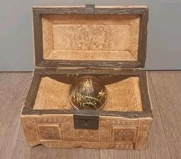 Assassin's Creed the  Apple of Eden chest