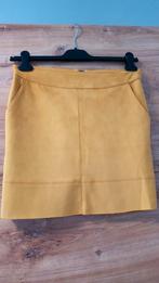 2 suede rokjes NIEUW en ZGAN maat M, Kleding | Dames, Rokken, Maat 38/40 (M), Bruin, Ophalen of Verzenden, Zo goed als nieuw